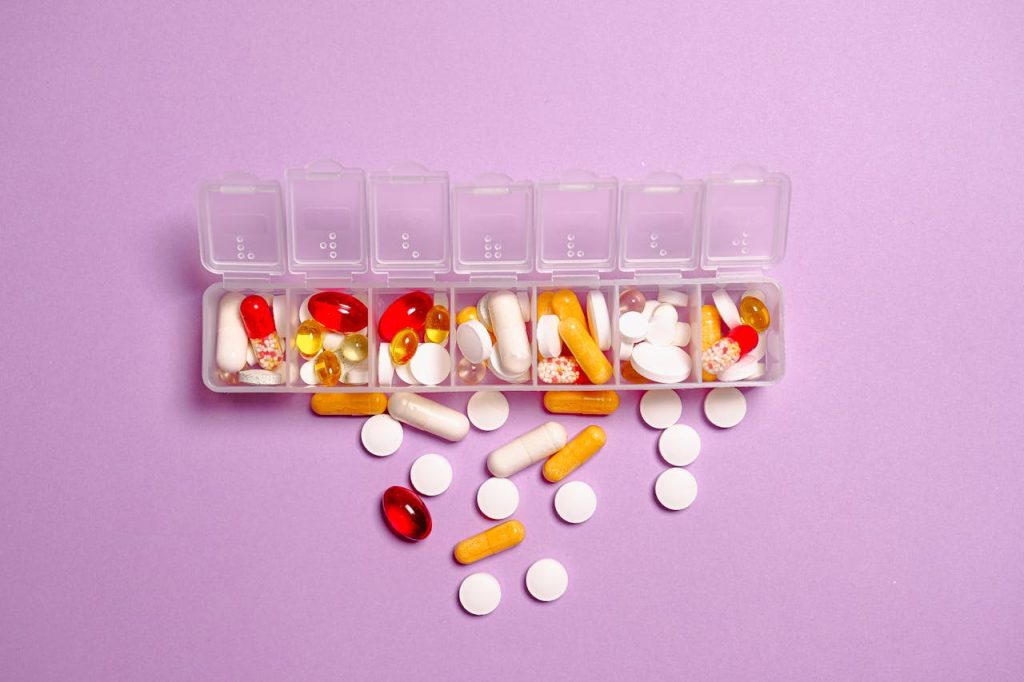 doosje met vitamines om de weerstand mee te verhogen