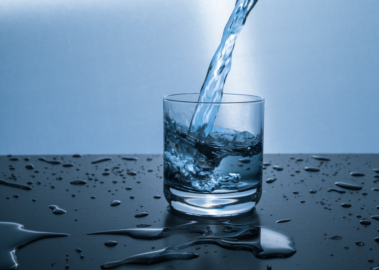 afvallen door water drinken