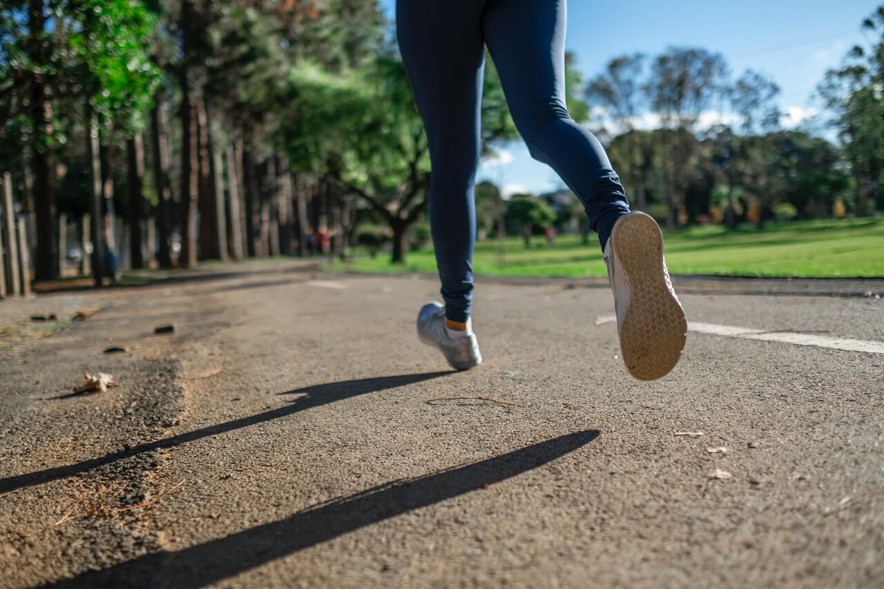 hardlopen en afvallen door een persoon