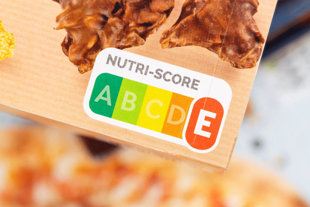 Verpakking van een voedingsproduct met een Nutri-Score van E
