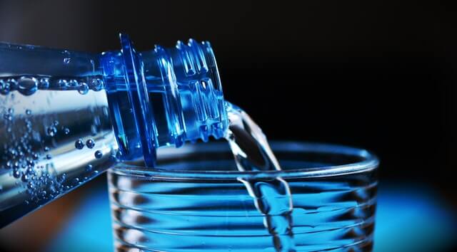 is koolzuur slecht uit fles mineraalwater