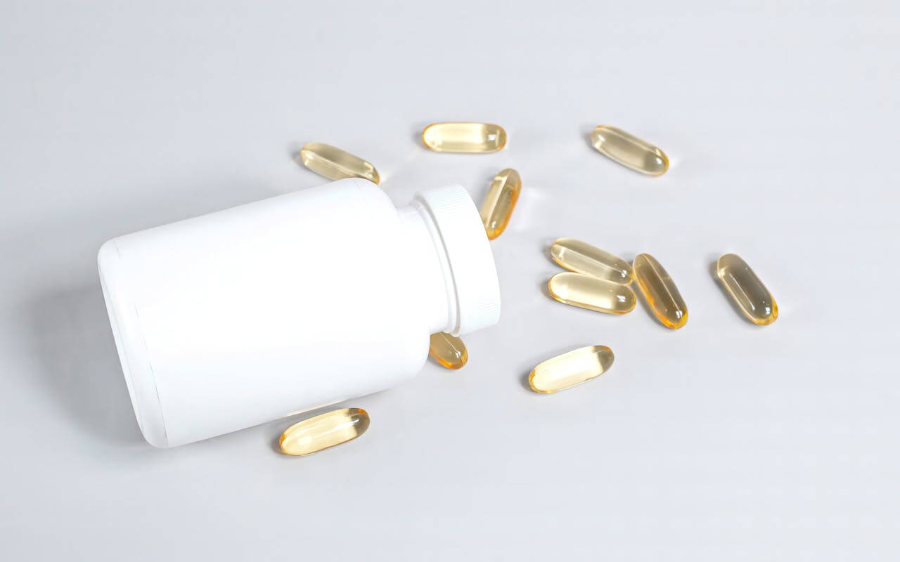 Wit potje met een omega 3 visolie supplement