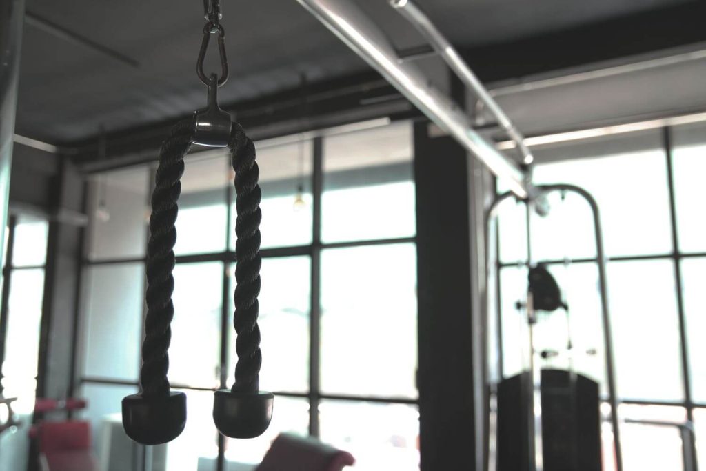 Kabel station met touw voor onder andere face pulls